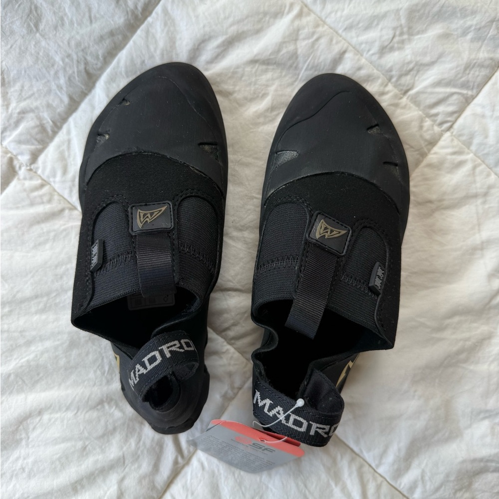 Mad Rock Remora HV Tokyo Edition Black Slip-On Climbing Shoes